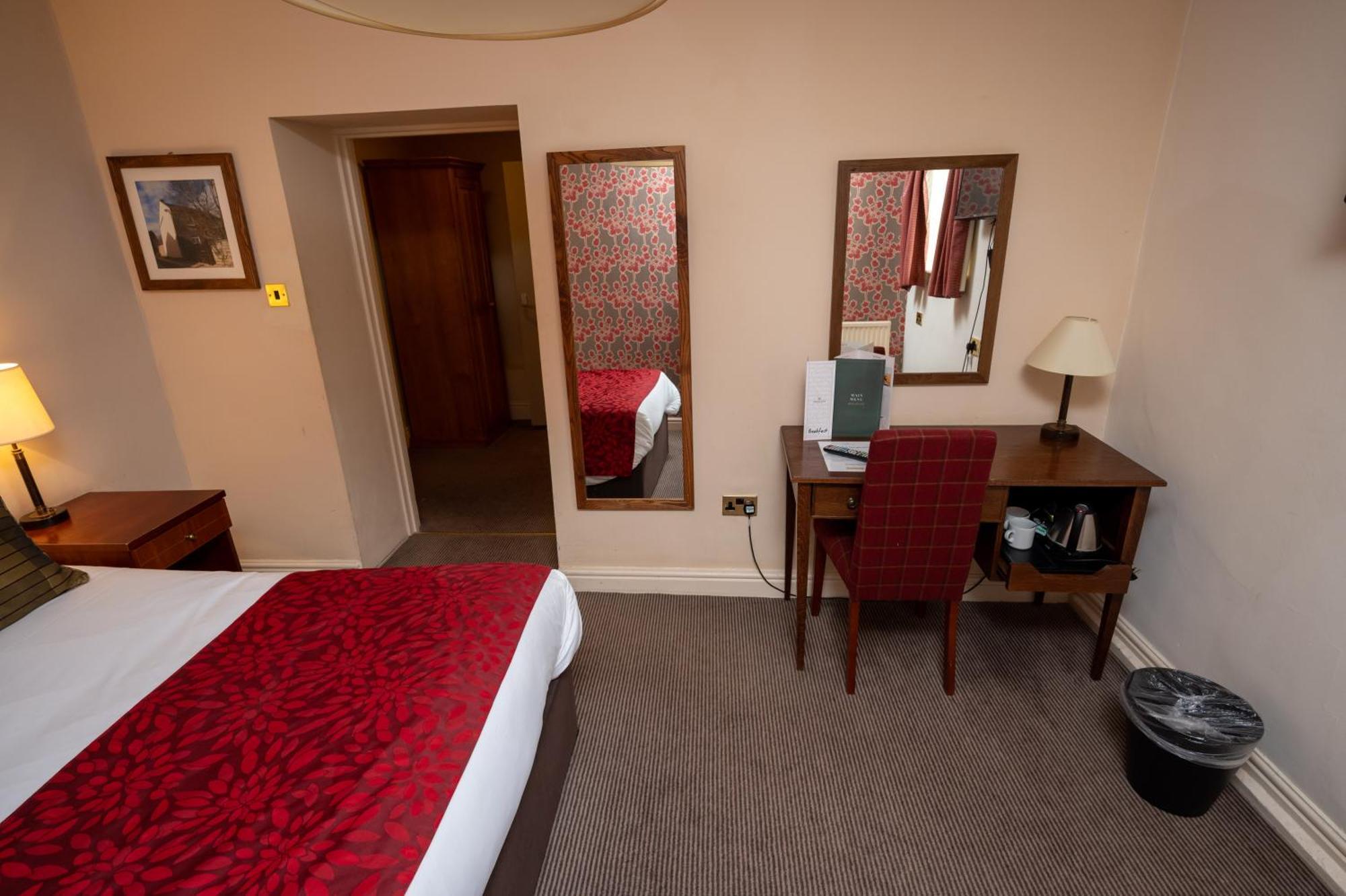 Cross Hands Hotel By Greene King Inns Old Sodbury Экстерьер фото